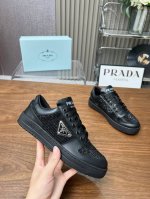 新款 普拉达 Prada.. 经典款，黑色 白色 35-42