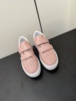 Acne Studio*S 24 Ss专柜最新厚底休闲魔术贴笑脸小白鞋 如果你穿腻了celine厚底 那一点要试试acne的这款厚底！！太好穿 太轻便了！厚底6