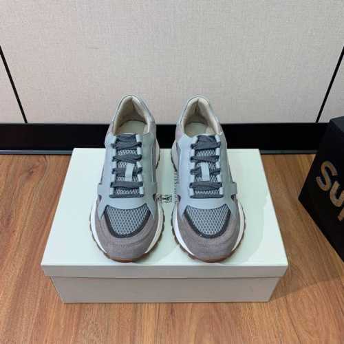 Brunell* Cucinell* 新款休闲运动鞋。鞋面采用进口牛绒牛皮网布。纯手工串联珠链配饰！垫脚羊皮。原版开模大底！上脚超舒适。 码数：35-42 35