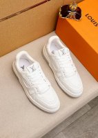 顶级版本 Louis Vuitton 透气系列 原单 夏季驾车鞋来咯！路易威登lv鞋 经典百搭 休闲男士 专柜同步发售，套脚 超轻 英伦原单鞋面复刻 更超级霸气