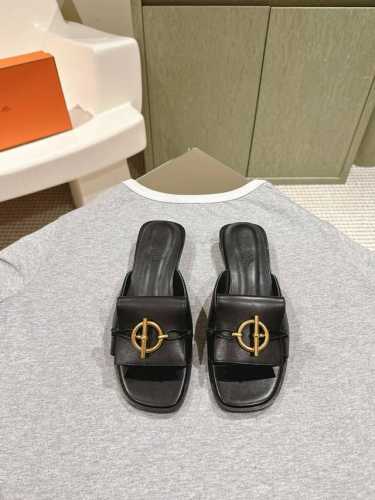 代购级 225 爱马仕新扣平底拖鞋 好穿百搭，夏日必备高端工具鞋 鞋面小牛皮&定制牛仔布面，内里垫脚小牛皮， 意大利进口牛皮底和牛皮沿条平底 粗跟5.5cm S