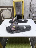 实价 情侣款 GUCCI-古奇 百搭休闲拖鞋，进口原版材质，羊皮内里 高档舒适，原版大底轻盈耐磨！纯手工制作，细节决定品质！37-44 35.36.46.47定