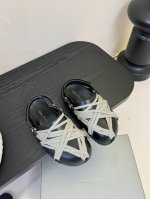 Rick Owens25Ss情侣款弧形勃肯半拖系列 Megalace Mule Granola 暗黑先锋五芒星疯狂系带款家族标识设计.牛皮四合扣後帶還可以拆卸，
