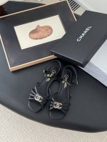 Chanel 25P早春新款高级手工坊凉鞋一如既往的高版本 经典版面 鞋面内里羊皮 真皮大底平底 5 8 三个高度Size:35-39 其他码数定