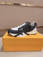 工厂价 高版本 Fendi 芬迪 男士最新款休闲鞋！专柜同步上市！原版一比一复刻。全进口头层小牛皮制面，内里采用头层水染牛皮，原版原厂特供橡胶大底。引领时尚新概