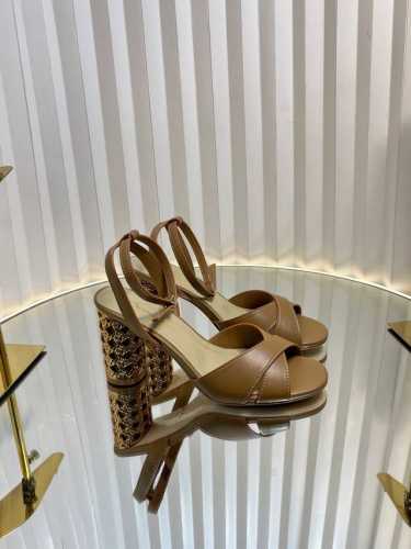 Dior 迪奥2024秋冬新款Icon系列圆柱跟脚环绑带女鞋 CD明星同款高跟圆头交叉带拼色凉鞋材质：鞋面进口全粒面小牛皮+水染羊皮内里垫脚+意大利真皮大底跟高