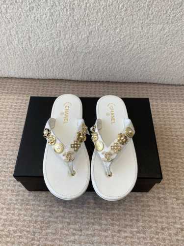 Chanel 香奈儿 25Ss 夏季新款 编织 夹脚人字拖 海滩必备款 Chanel2025香奈儿最新爆款 夏季夹脚拖鞋、百搭显脚瘦气质款，颜值爆棚的一款拖鞋，