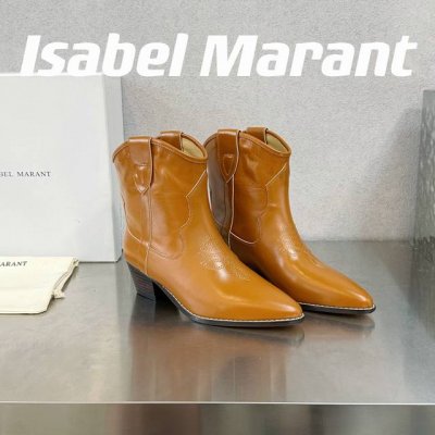 出厂价 Isabel Marant 伊莎贝尔 满满家族风格的一款经典短靴标准的欧美风格代表电绣系列最新配色高靴 原版独家开模做货 鞋面:头层高丝光牛反绒 内里: