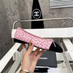 香奈儿最新色出厂价 真皮底 顶级！ CH***L 小香万年经典款 百搭系列 顶级系列芭蕾平底鞋 奢华永不退去的经典～材质:进口混种小羊皮 进口毛呢内里垫脚：柔软