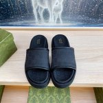 出厂 情侣款 Gucci 厚底经典Gg厚底凉拖鞋 拉腿增高神器 Zp 一比一还原，所有细节 材质 舒适度 全部跟原版一样了 复刻度98%。码数：35-44