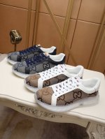 实价 阿玛尼 . 高端品牌 官网1:1最新力作：原版开模定制，面料釆用进口原版材料制作，升级版大底，更轻便，防滑。市场顶级品质，简单不失品味，潮人必备，时尚就在