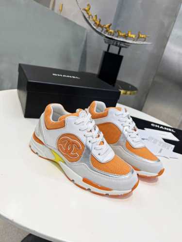 女段35-41# ，男段：39-45# 。 - * 。 顶级货小香c家chan*L Ss绝美新款运动鞋 。Yyds的新款老爹鞋 。 专柜真的是超级难买的一款鞋子