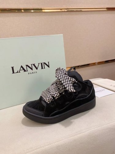 工厂价: 浪凡lanvin 限定系列；沉稳、笃定、活泼、经典与潮流、成熟与青春；诠释多面魅力组合构成一个五彩斑斓的艺术品浪凡情侣款面包鞋，运动鞋，德训鞋，高帮鞋
