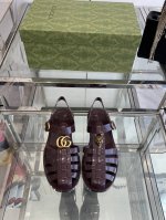 Gucci春夏新款 双G果冻凉鞋 TPU材质。专柜购买原版 ，所有细节、材料 ，全部跟你在专柜买到的都一样 ！模具耗时一个半月，一对鞋子的模具重达1吨！真正能做