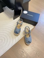Chanel 25C秀款厚底防水台凉鞋鞋面羊京，防水台4cm，后跟12cm！上脚后很稳！穿上立马两米八内里垫脚羊皮，原版大底。Size:35-39 40定做