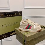 橙子出厂价P Gucci 古驰经典款 做旧小脏鞋 运动鞋 休闲鞋板鞋 情侣款 原版开发代购级别版本，金属双G水晶圆柱形标，Gucci原版纹织带。专属擦色牛皮面料