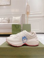 全新升gucc*老爹鞋 情侣款 代购级别 太古汇原版7500Rmb 再次购入 爆拆开发 市面最高端老爹鞋，店里有原版 大货欢迎对比 鞋面：进口牛皮，全用电脑车制