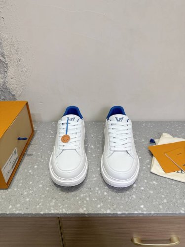 Louis Vuitton 25ss新款 路易威登 小白鞋 休闲鞋 运动鞋驴牌LV路易威登为环保设计情侣鞋Charlie 与Squad运动鞋侧身超大LV log
