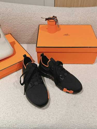 工厂价 爱马仕 Hermes 2024春夏经典情侣款 Flex 休闲系带运动鞋 H家编织bolduc细节厚底拼色一脚蹬毛线袜子跑鞋 材质：进口环保梭织羊毛面料