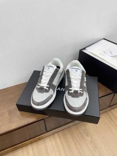 顶级版本chanel 小香24B早秋新款运动鞋 各大平台热卖单品~也是网红达人穿搭首选小香整个系列已全面升级 鞋面增加更多时尚元素 鞋面：牛皮+磨砂皮+原版羽绒
