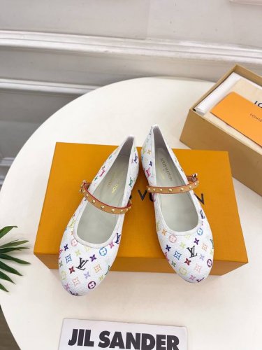 顶级品质 louis vuitton ss25 new arrival～LV路易威登25春夏系列玛丽珍新品简约精致，高级感满满，尽显优雅气质～上脚超好看，拉满了