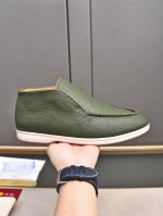 Lp 家新品发售 Loro Pian* 诺悠*翩雅 的经典款open Walk 男士短靴 小牛皮+牛里！脚感亲肤细腻 橡胶鞋底个性化装饰着重复的 Loro Pi