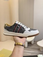 2025新品商品商标：LV* 路易威* 休闲鞋正码码数: 38-44 可订做45 商品材料：鞋面1:1材质皮里，橡胶耐磨大底。