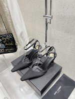 Saint Lauren*圣罗兰 Ysl 新款方头高跟凉鞋拖鞋 原版套楦 顶级品质 材质 鞋面：进真丝面料 垫脚：进口羊皮里 大底：真皮大底 跟高7Cm 码数：