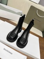 2024秋冬 Balenciaga 巴黎世家 爆款推荐这款鞋今年非常爆，独立风格各处无可挑剔的细节做工。面料：头层牛皮 。内里羊皮 35-40码 41可定做。