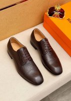 商品商标：Hermes 爱马仕 时尚商务皮鞋 正码码数: 38-44 45订制 商品材料：精选 进口头层荔枝纹小牛皮鞋面，进口水染牛皮内里。强烈立体视觉效果，原