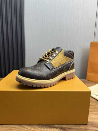 工厂价 Louis Vuitton 路登易威 全新潮款lv上市，男士秋冬时尚皮靴 鞋面采用进口牛皮+牛皮网内里，原版耐磨橡胶大底，版型简洁大气，潮男专属。 38