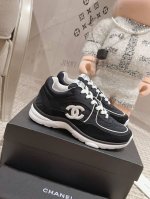 顶级版本！ 女款：35-41#， ，男款：39 45# 。 年人气产品一香萘儿 Chanel 彩布系列现货发售！ 购原版1:1复刻。 每一针一线都高标准要求。