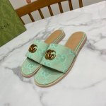 翠绿 Gucci 古奇 扣 粗跟一字凉拖鞋，经典马鞍扣搭配，一贯的时尚.简约.大气.百搭 鞋面为刺绣牛仔布，里垫为水染牛皮，真皮大底，原版开发五金饰扣 码数：3