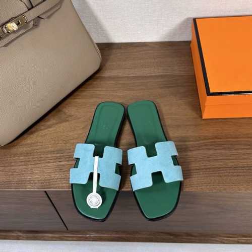 出厂价 Hermes 爱马仕H拖鞋Oran凉鞋系列 时尚又百搭 超级舒服 每个细节都做到极致 原版麂皮 原版1:1独家私模鞋面 原版真皮沿条大底 包装: 每对鞋