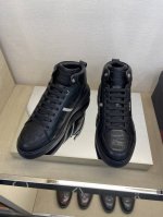b A L L ＊ 男士休闲款 正码39一44 5－10 ： 升级版超轻便！经典滑板鞋！全小牛皮压花，内里：小牛皮附垫配透气网，乳胶垫脚！原版轻量化tp大底 并