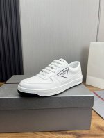 出厂价： Prad*普拉达 专柜爆款男鞋， 官网1:1制作进口牛皮面料， 牛皮内里：原厂特供原版底， 码数：38-45 45不退换