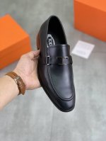 工厂价 实价 Tods 托德斯 商务皮鞋，1:1顶级代购品质，鞋面进口精选原版小牛皮，内里垫脚均用进口原版水染牛皮，进口原版订制橡胶大底，码数：38-44 45