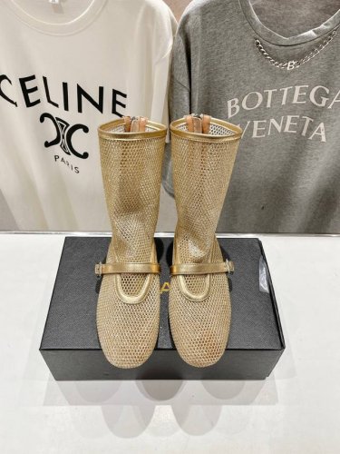 高版本出厂 独家新品 Alaia 阿莱亚24Ss 走秀款平底网面靴 最近超火的一款平底鞋 章小蕙同款 甜酷芭蕾风 人气超高的一款芭蕾舞鞋，浪漫又迷人 舒适百搭配