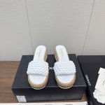 Chanel 25s 最新春夏 编织带坡跟 拖鞋凉鞋 ins&小红书巨多网红上身！上脚超性感！真的太美了！高级穿着又仙女简约时髦又有设计感 而且都非常非常好穿实