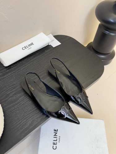 牛仔270 皮面马毛 Celin*经典复古尖头高跟鞋 塞林这系列真的很复古 无敌搭配怎么穿都超级好看 小尖头是设计巨显脚瘦小 面料原版定制材质 内里垫脚均为小羊
