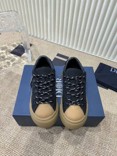 Dior 迪奥 石头岛 联名款 B33 经典碰撞新火花 火爆休闲鞋板鞋 最高版本 情侣款 原版爆拆完美 工艺做工细节到位 原版定制材料 超赞 最新元素组合 时尚
