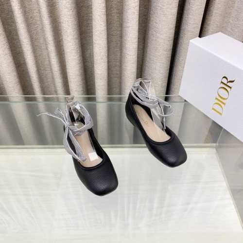 310 迪奥 Dior 2025春夏新款D-Journey冲孔芭蕾舞娃娃女单鞋 Cd字母Logo织带平底圆头拼色跳舞鞋 市面顶级版本 材质：鞋面进口混种羊皮+水