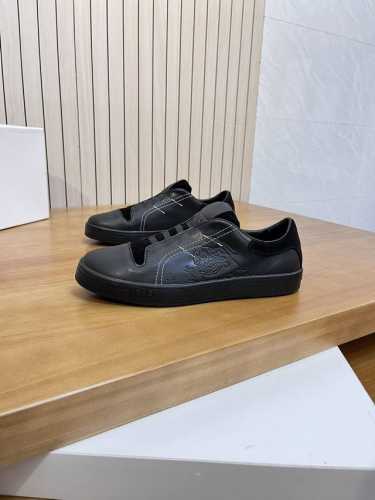 价:商品商标：Berlut* 布鲁提* 低帮运动鞋正码码数: 38-44 可订做45.46商品材料：鞋面进口牛皮，羊皮内里，原版大底编 号：803