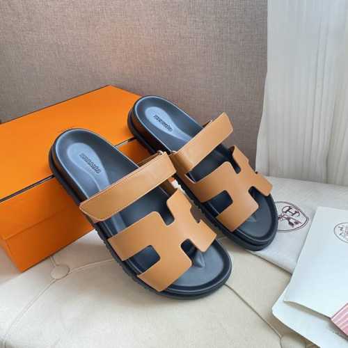 男+10。Hermès 爱马仕 男女同款春夏新款老舅凉鞋实力来袭 网红同款 休闲百搭简单ins&小红书超多网红明星纷纷种草 鞋子上脚超级百搭 随时随地刻画自己的