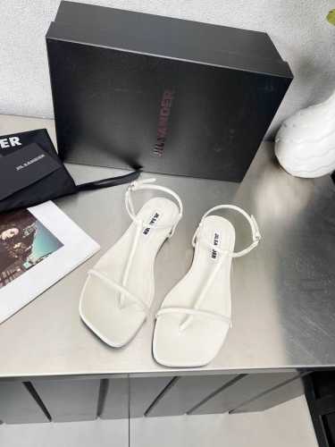 高品质出厂真皮大底 橡胶大底 平底小众潮牌网红款 Jil sander 2025吉尔 桑达早春凉鞋系列！春夏最新爆款时髦平底方头带子凉鞋这款真的绝了 时髦到飞起