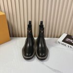 Lv新款切尔西女士靴子～Shopping讲究一个缘分相信你的第一感！巨显瘦上脚显脚小腿细，面料：进口小牛皮 ，内里：水染羊皮，码数35-41