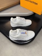 Louis Vuitton 路易威登-高端品质 原单 情侣装 休闲运动鞋-鞋面：纳帕小牛皮.空压品牌图腾、品牌高丝光帆布、鞋舌.后跟高周波品牌logo、品牌塑胶