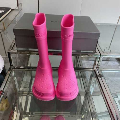 Balenciaga 雨靴 22FW 走秀最新发布仿佛真的走进了城堡开始期待着秋冬很好看，舒服又轻便 真的推荐码数:35-40