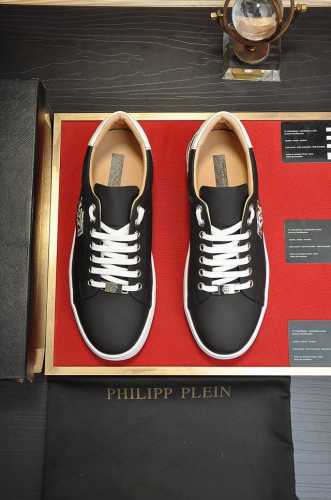 出厂价 Philipp Piein 全牛皮内里 菲利普普萊茵 官网最新款原版开模，面料：原版头层粒面小牛皮，原版五金轱辘头，裡料：牛皮内里做工精细，完美楦型，码