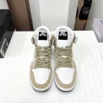 出厂: 独家顶级版本 Air Jordan耐克联名25vs最新王炸爆款系列 情侣彩色拼色休闲鞋 唯独一款牛皮拼色的高帮鞋，耐克乔一情侣毛鞋让鞋迷大开眼界，各种意